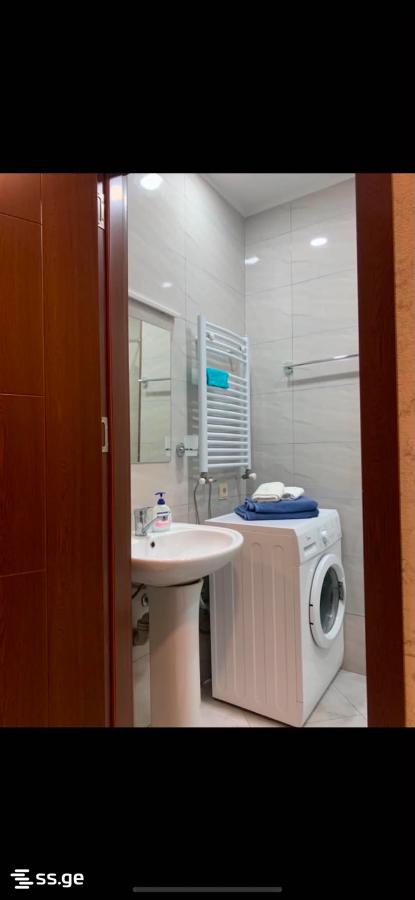 1 Room Flat Daily Rent. Digomi view 2