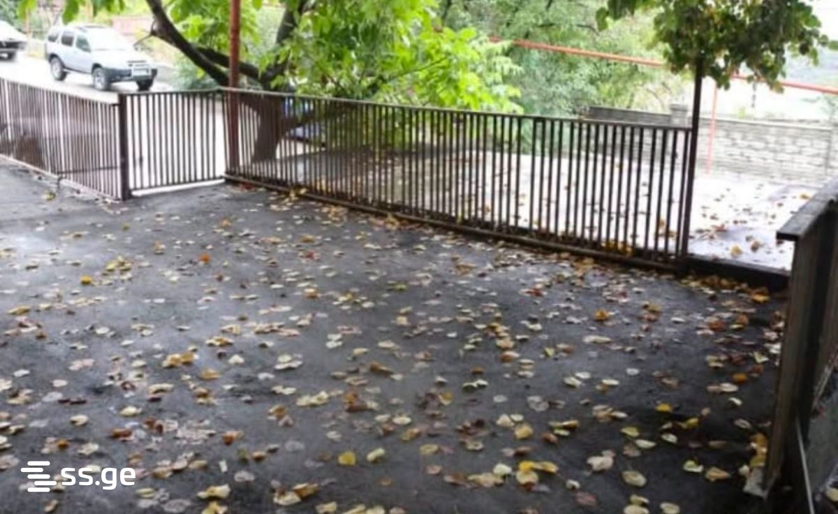 5 Room Private House For Sale view 14