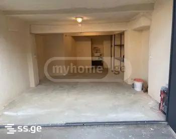Garage For Rent. Vake view 4