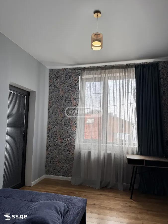 7 Room Private House For Sale view 14