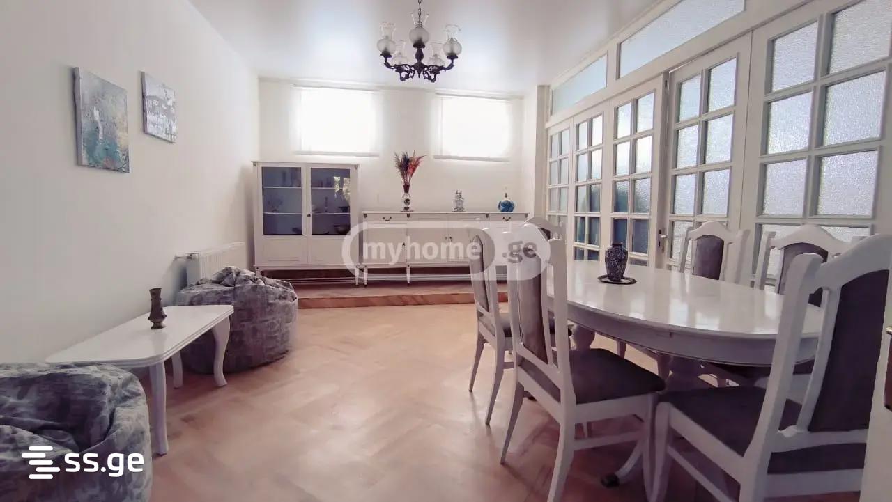 5 Room Flat For Sale view 4