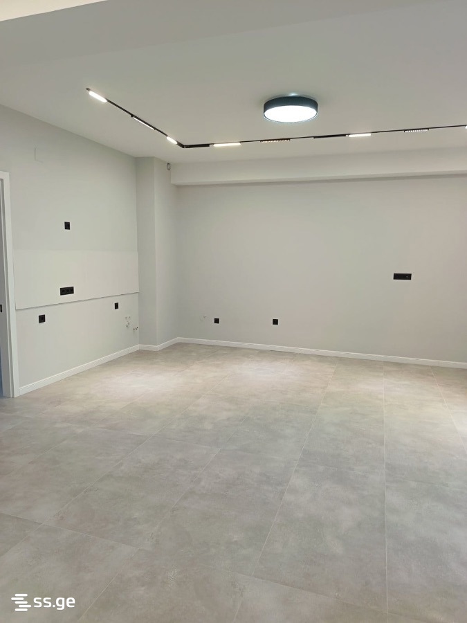For Sale 3 Room Apartment Kobuletshi view 17