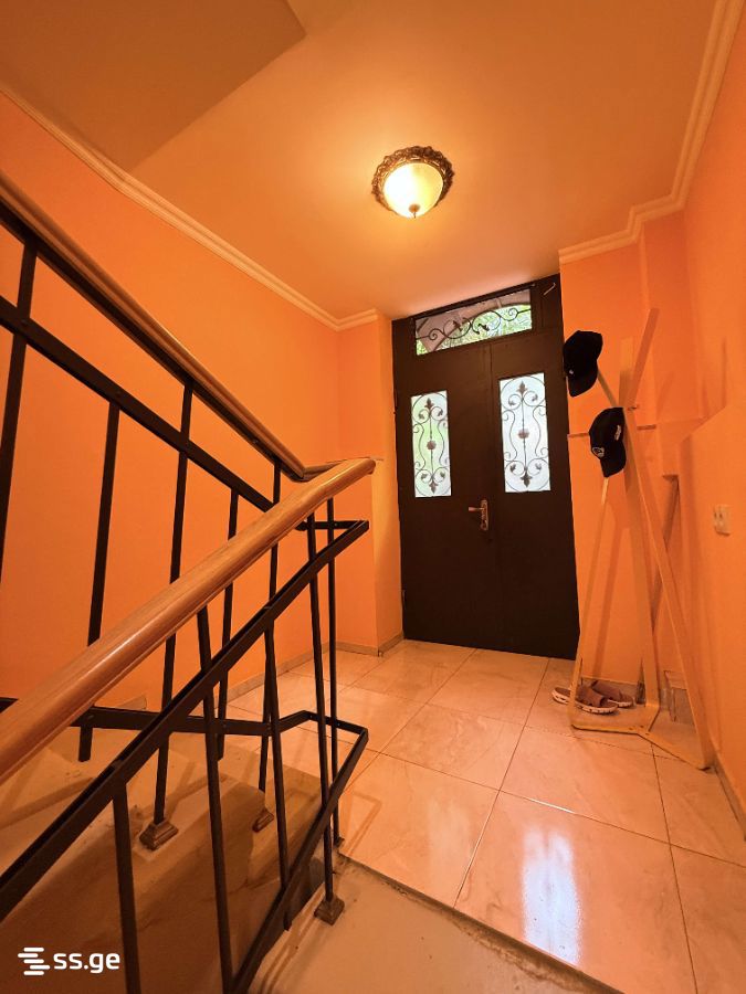 5 Room Private House For Sale view 3