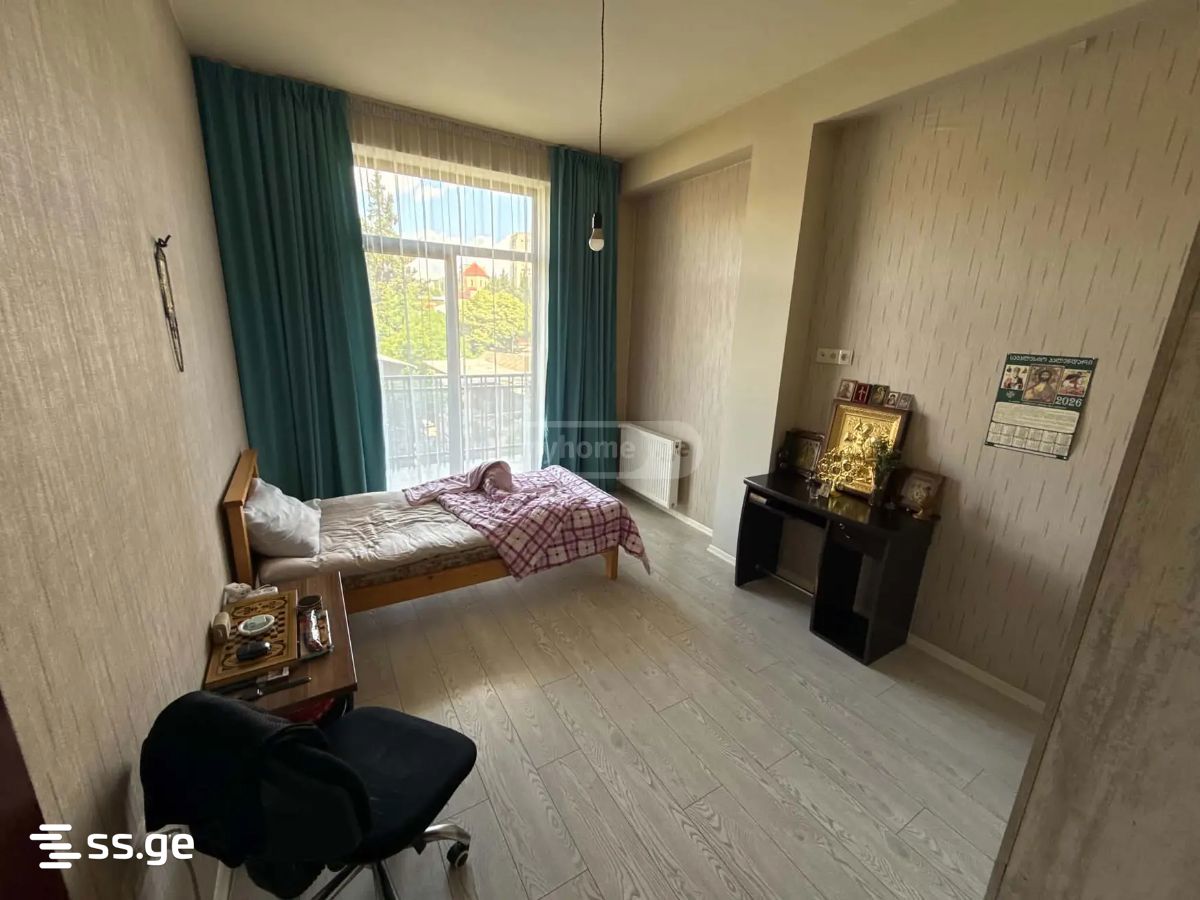 3 Room Flat For Sale view 4
