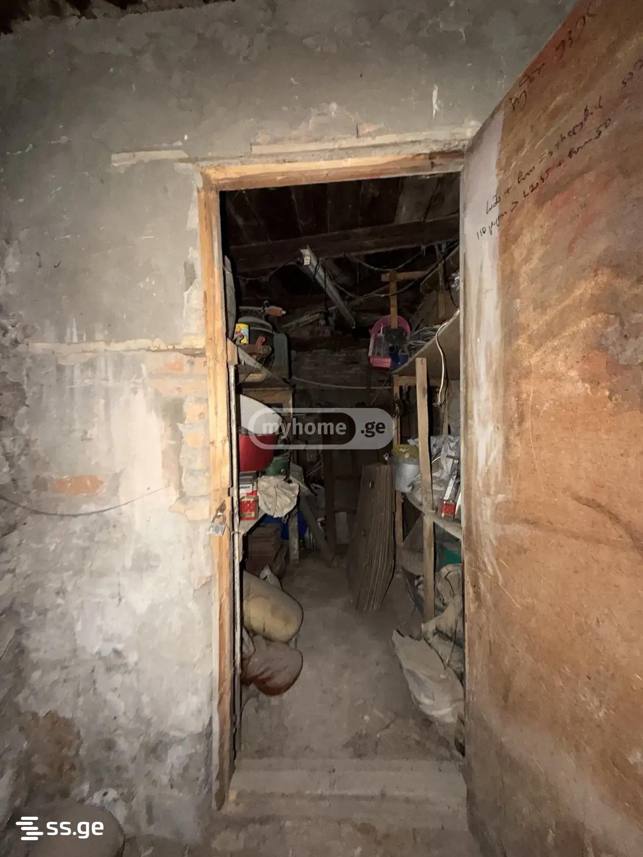 1 Room Flat For Sale view 2