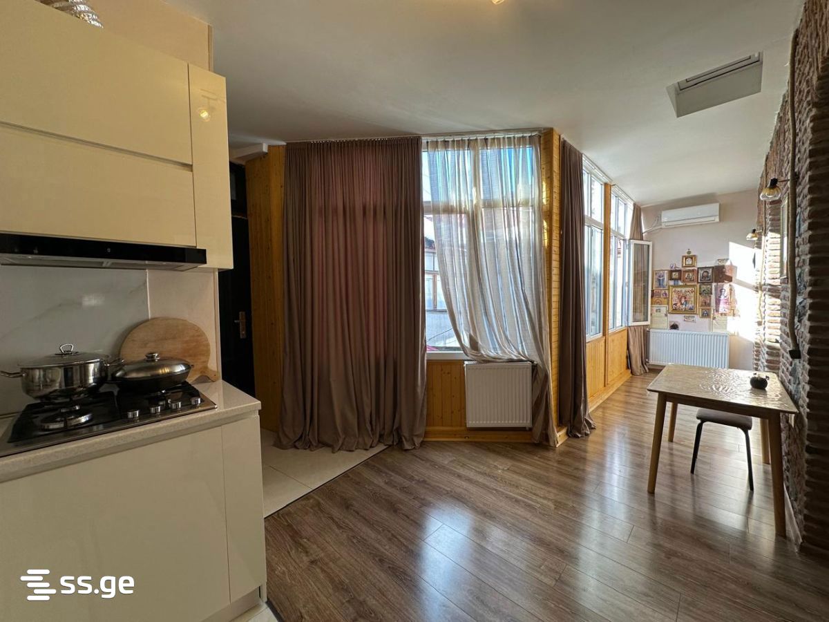 3 Room Private House For Sale view 2