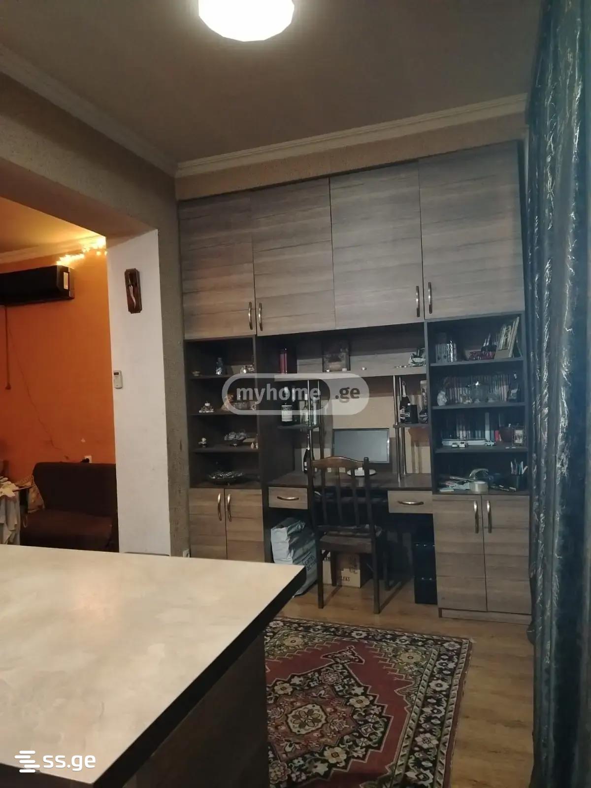 6 Room Flat For Sale view 3