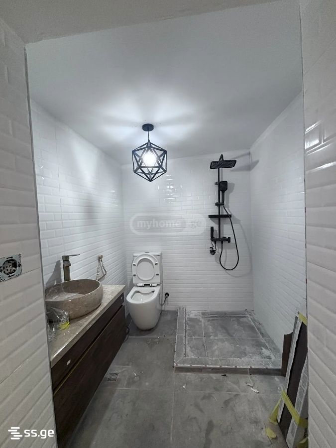 Commercial Space For Sale. Sololaki view 8