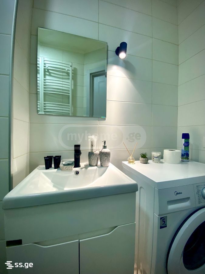 2 Room Flat Daily Rent. Avlabari view 7