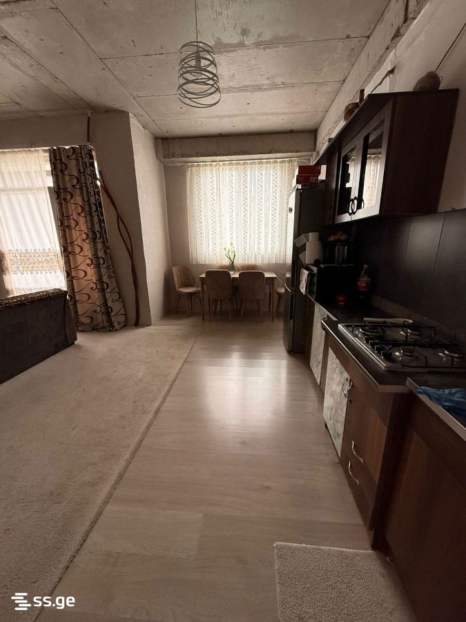 4 Room Flat For Sale