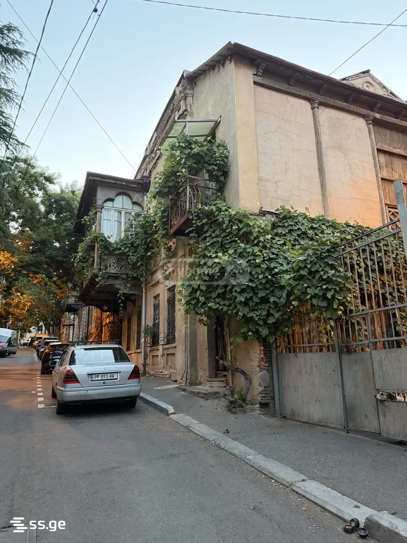 Basement For Sale. Mtatsminda view 1