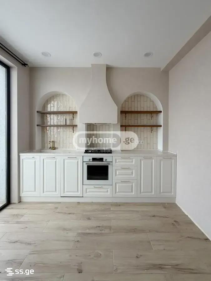 5 Room Private House For Sale view 1