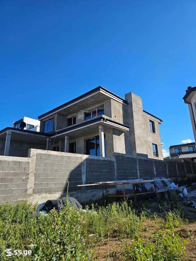 7 Room Private House For Sale view 1