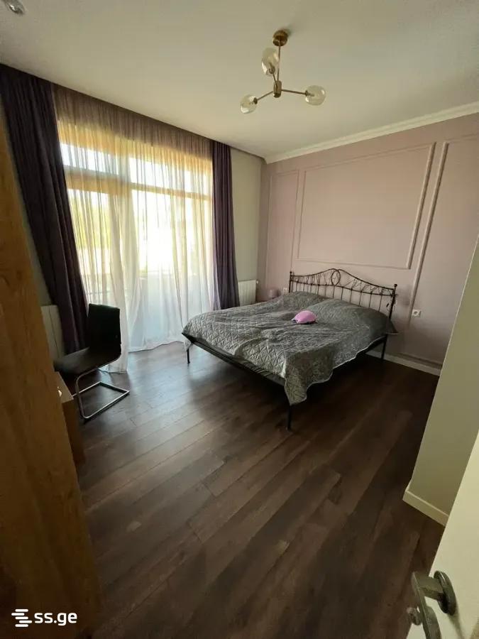 6 Room Private House For Sale view 4