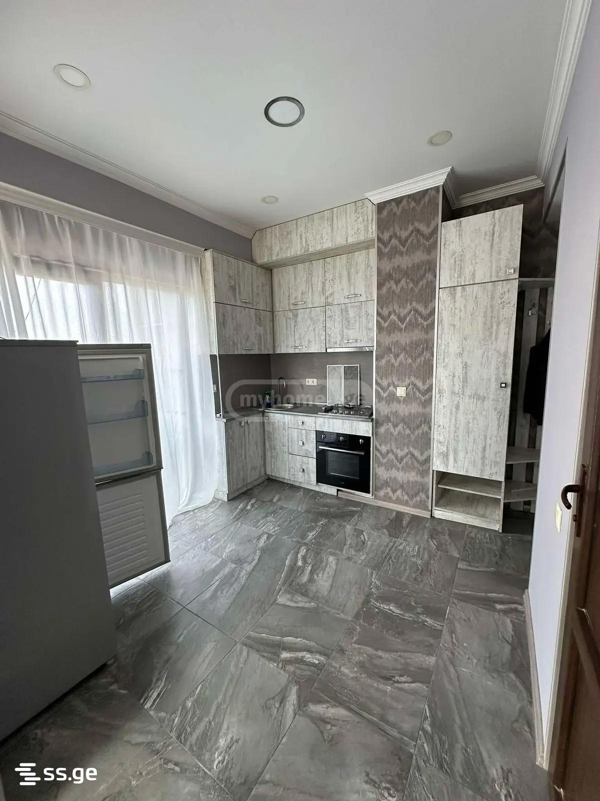 Продажа 2-комната Квартира view 1