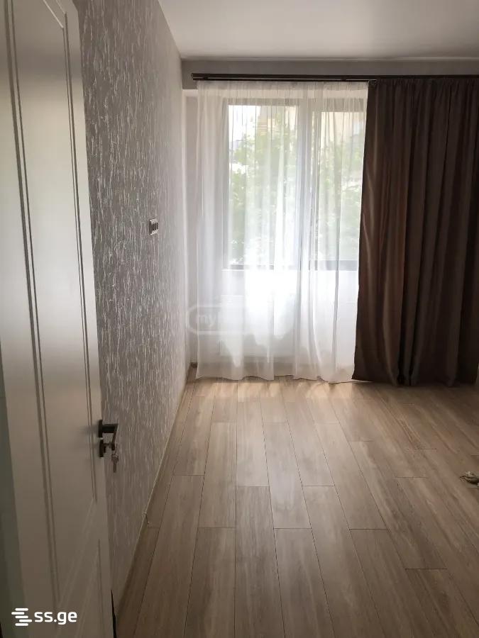 Продажа 2-комната Квартира view 1