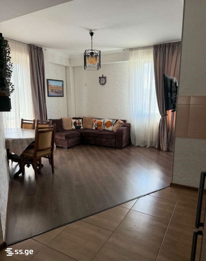 3 Room Flat For Sale view 1