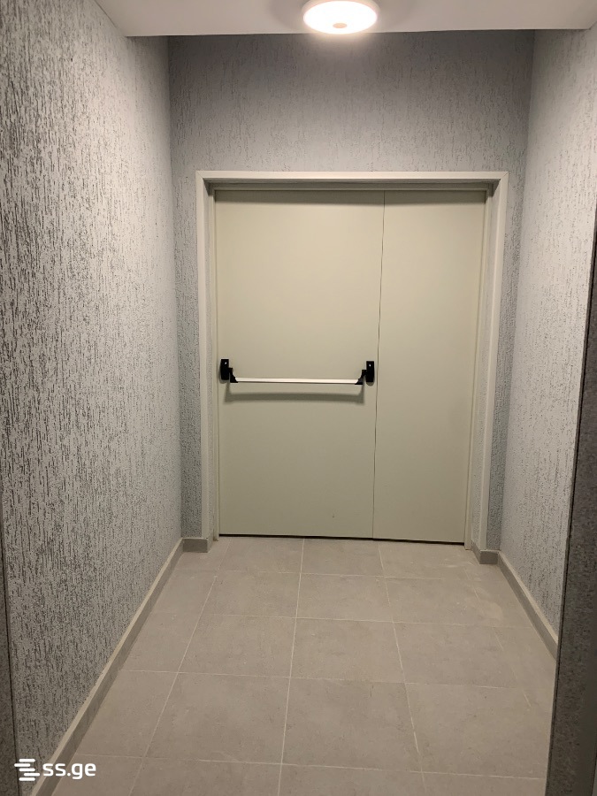 For Sale 3 Room Apartment Kobuletshi view 31