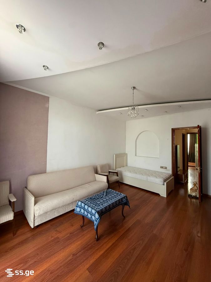 2 Room Flat For Sale view 3