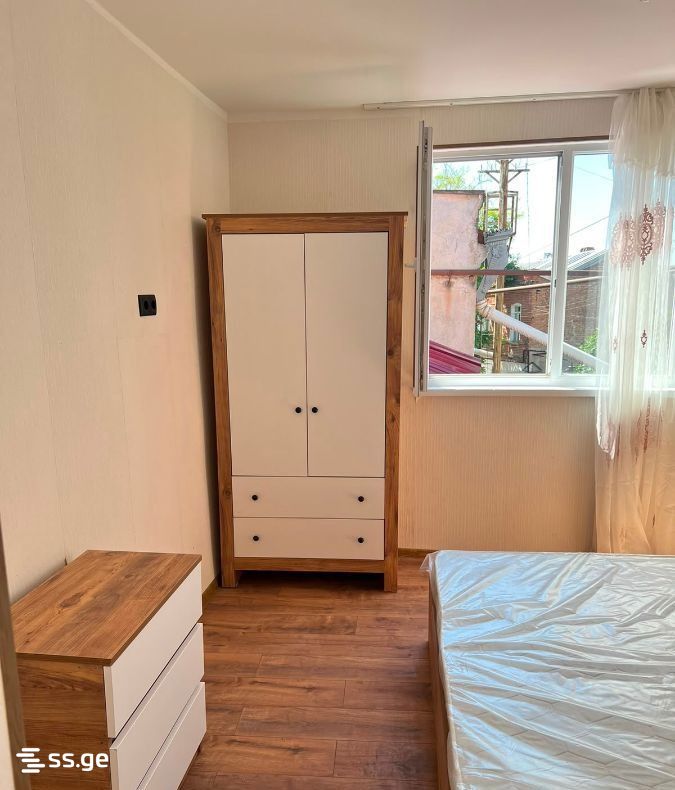 2 Room Private House For Rent. Chugureti view 1