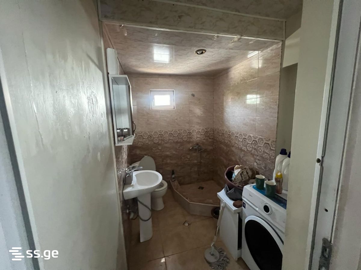 4 Room Private House For Sale view 6