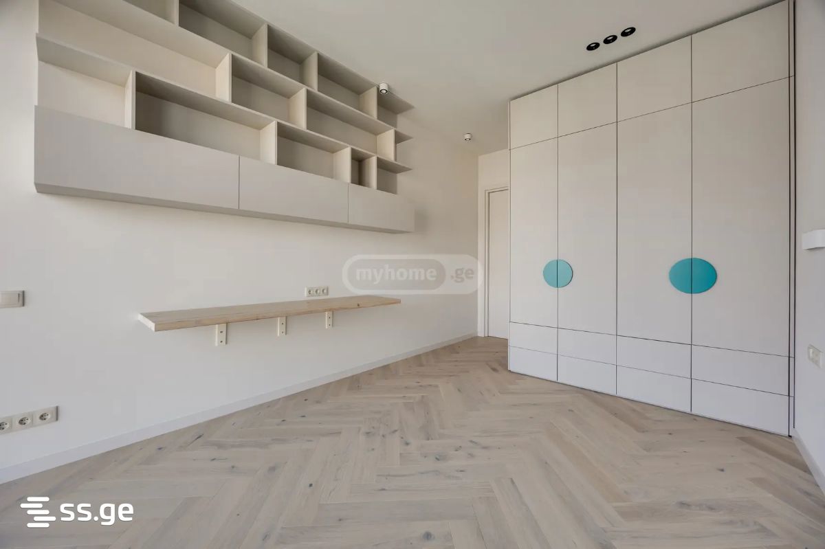 4 Room Flat For Sale view 6