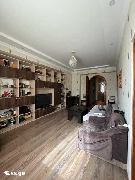 3 Room Flat For Sale
