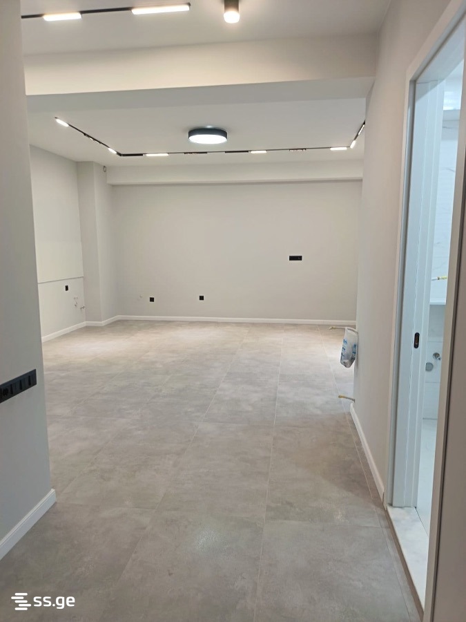 For Sale 3 Room Apartment Kobuletshi view 25