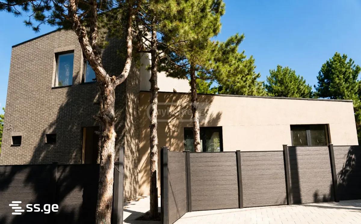 10 Room Private House For Sale view 14