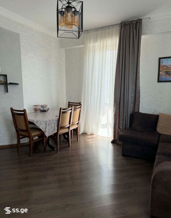 3 Room Flat For Sale view 2