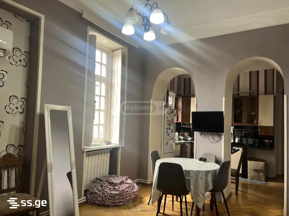 2 Room Flat For Rent. Chugureti view 1