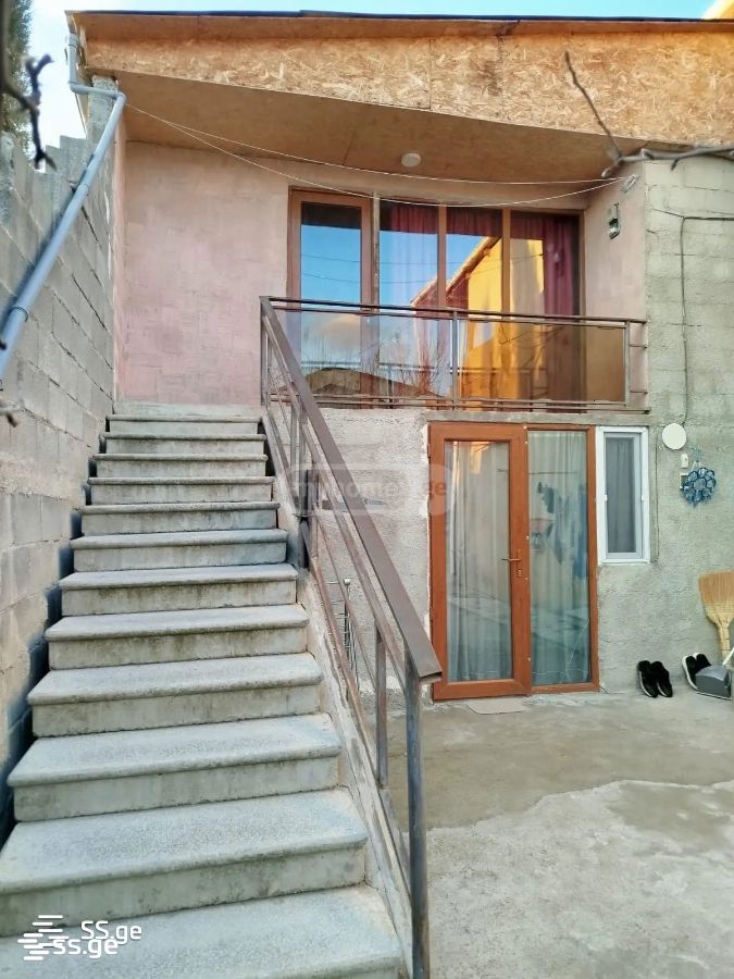 2 Room Private House For Rent. Gldani view 1