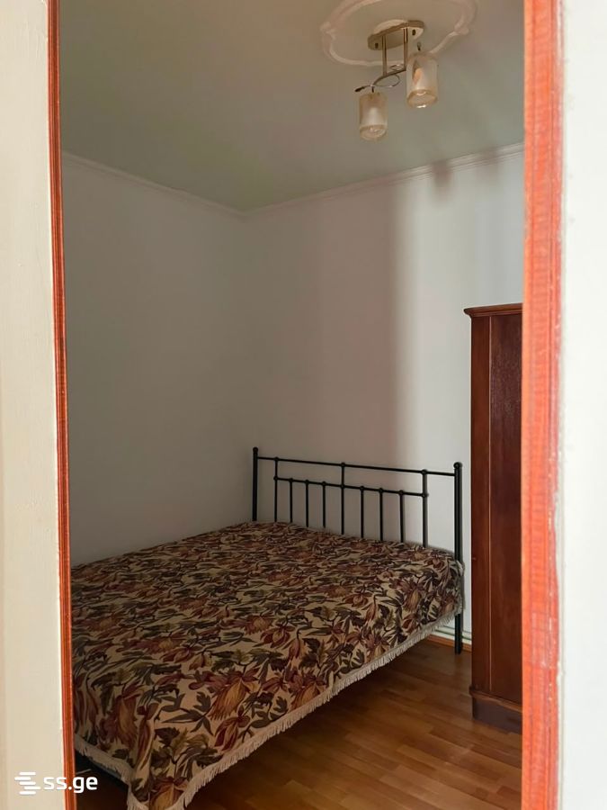 3 Room Private House For Sale view 5