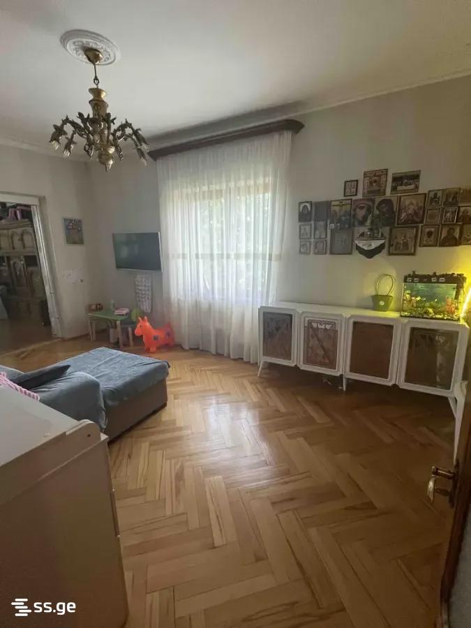 Продажа 4-комната Квартира view 3