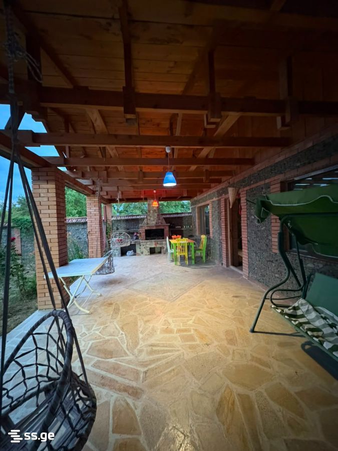 7 Room Private House For Sale view 1