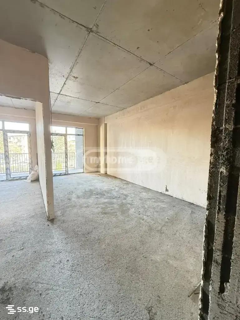 3 Room Flat For Sale view 2