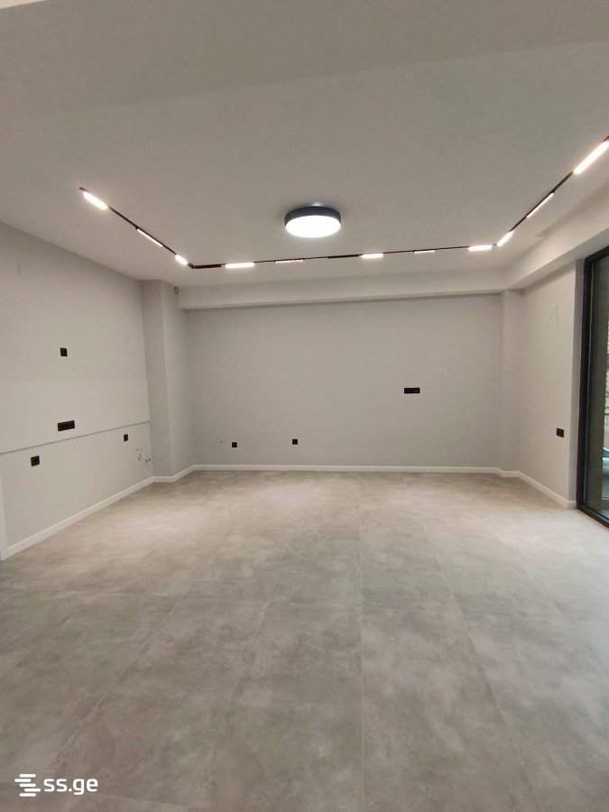 For Sale 3 Room Apartment Kobuletshi view 24