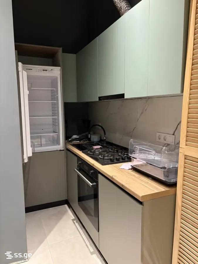 1 Room Private House For Rent. Sololaki view 7