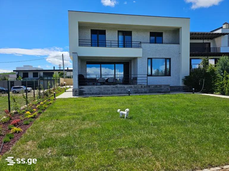 8 Room Private House For Sale view 12