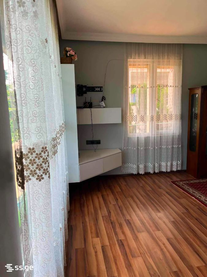 3 Room Private House For Rent. Makhindjauri view 11