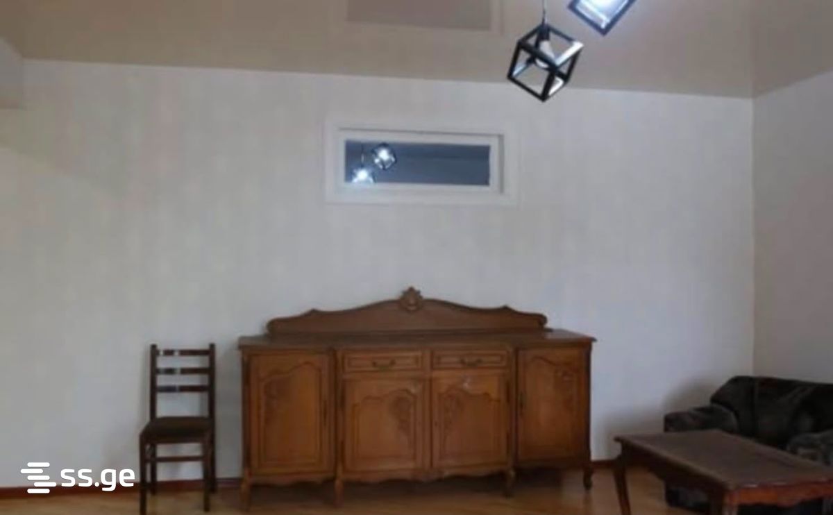 5 Room Private House For Sale view 2