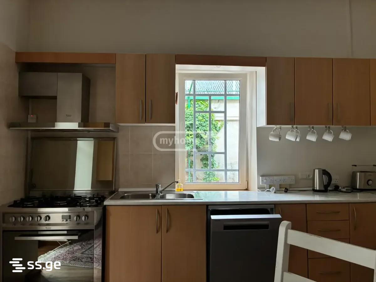 7 Room Private House For Rent. Vera view 13