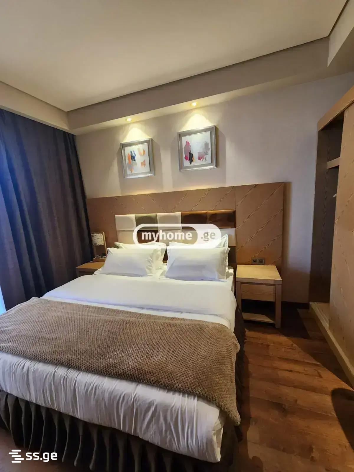 1 Room Flat Daily Rent. Chaqvi view 2