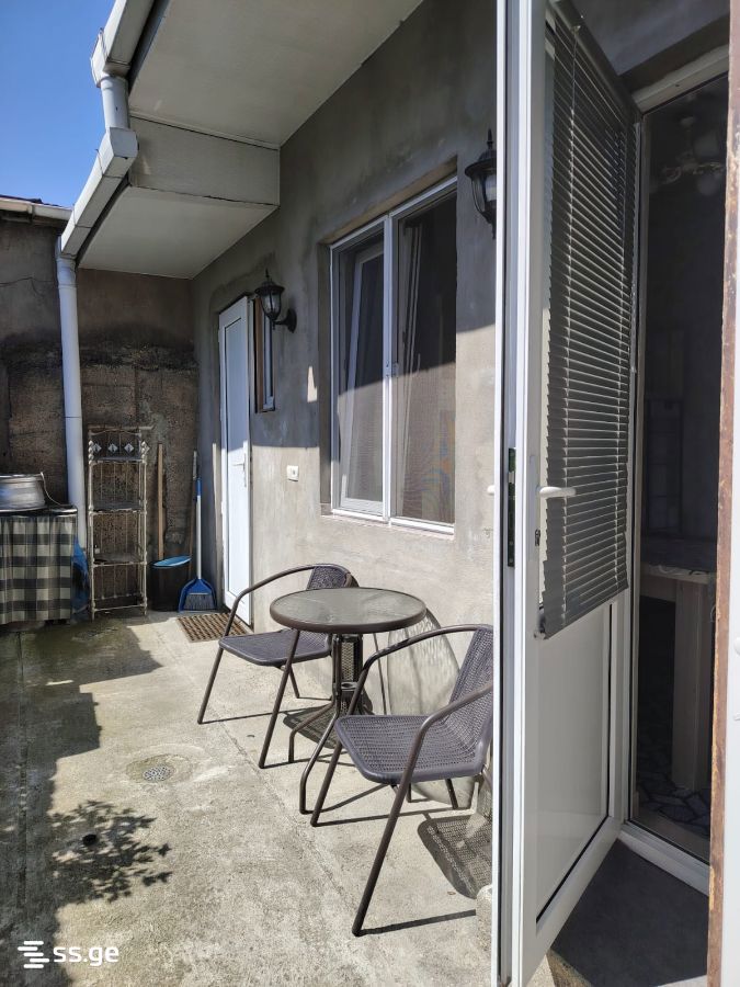 1 Room Private House For Rent. Isani view 4