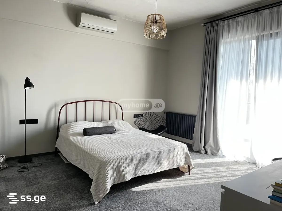 7 Room Private House For Sale view 11
