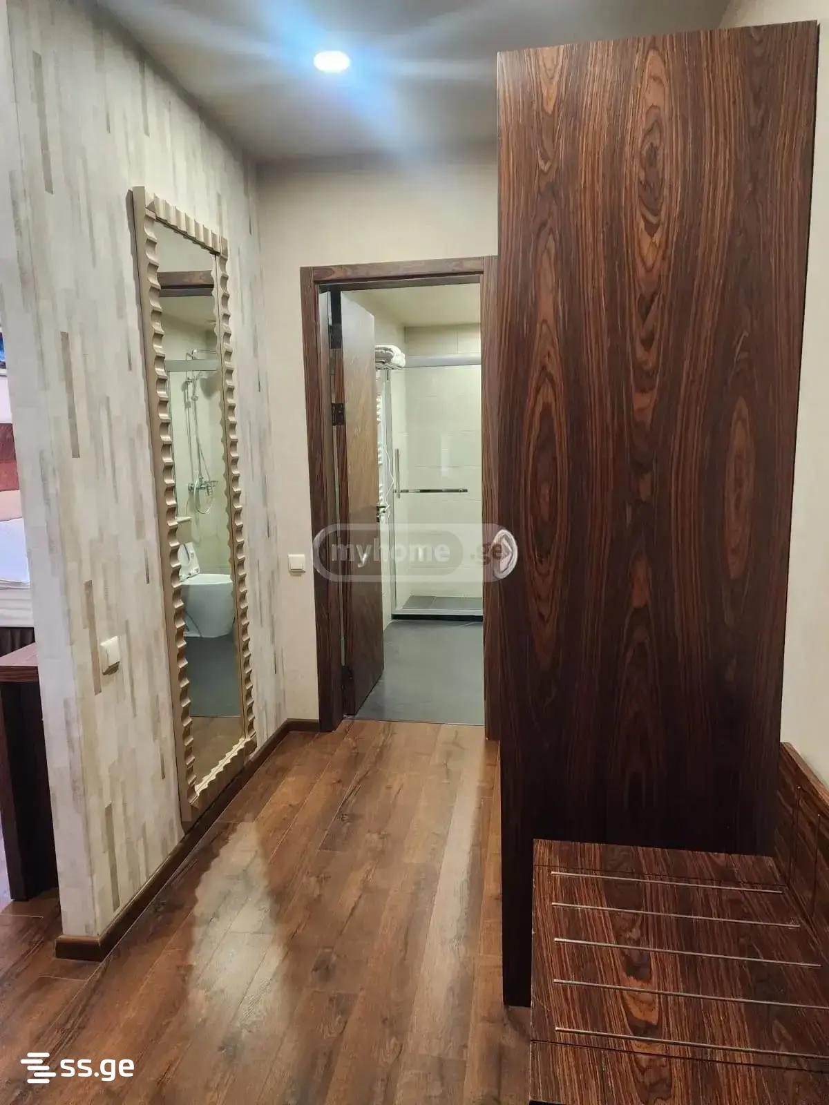 1 Room Flat Daily Rent. Chaqvi view 6