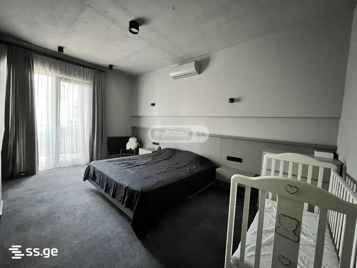 7 Room Private House For Sale view 10