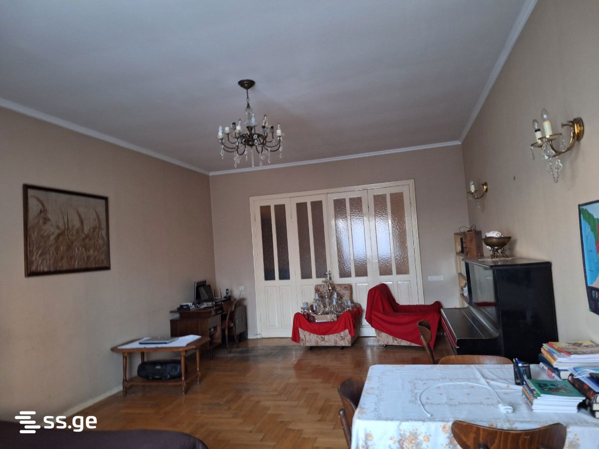 4 Room Flat For Sale view 8