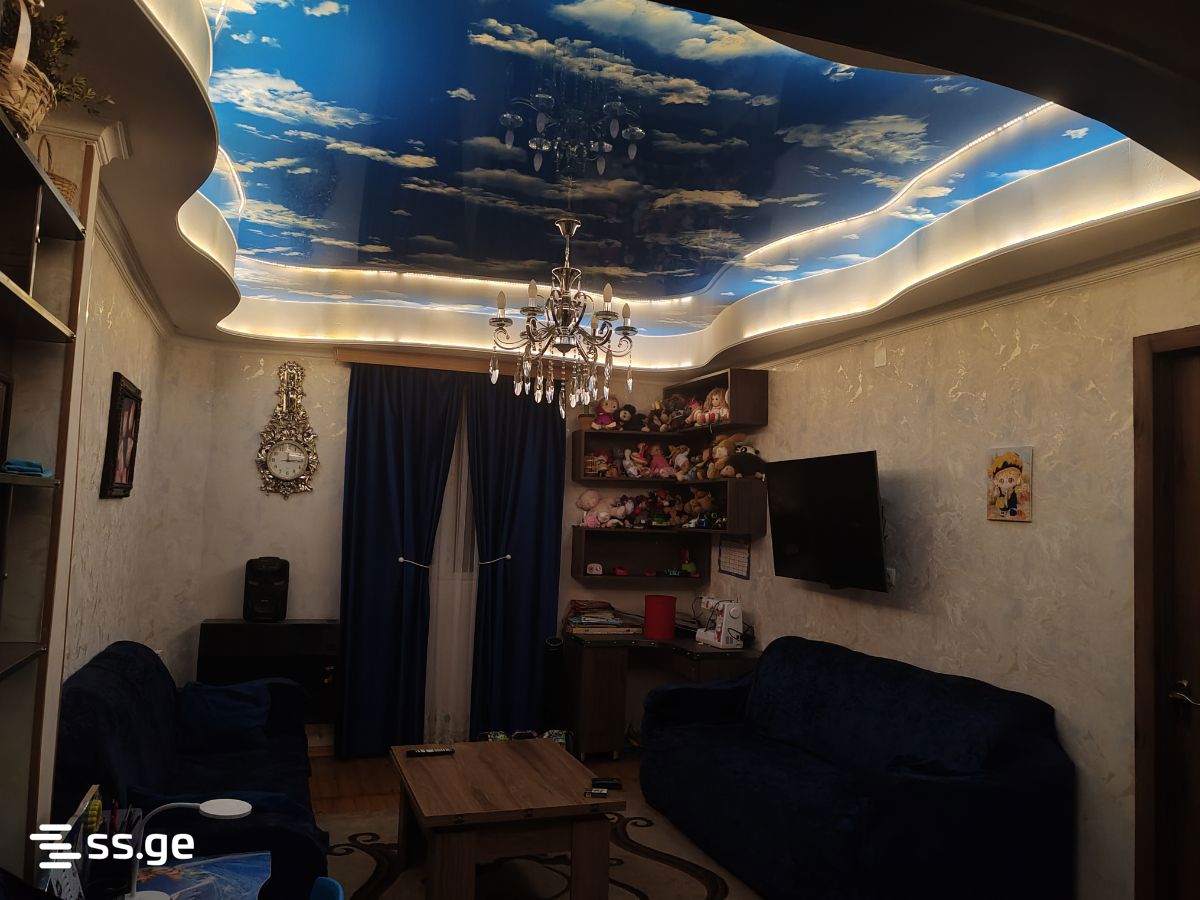 9 Room Private House For Sale view 2