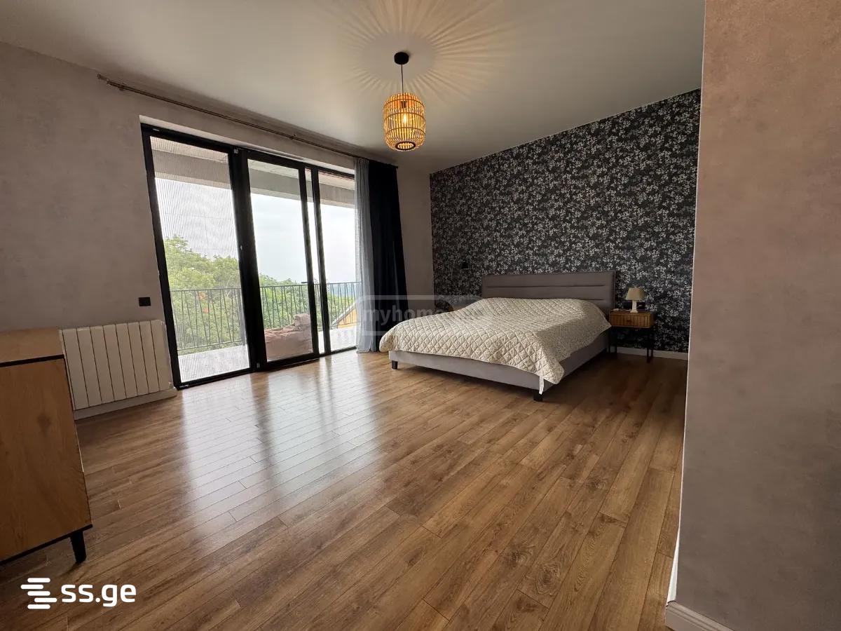 10 Room Private House For Sale view 10